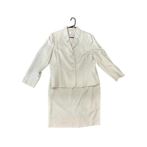 Le Suit 2 Piece Skirt Suit Beige Size 18 Long Sleeve Professional Office Attire - Picture 1 of 16